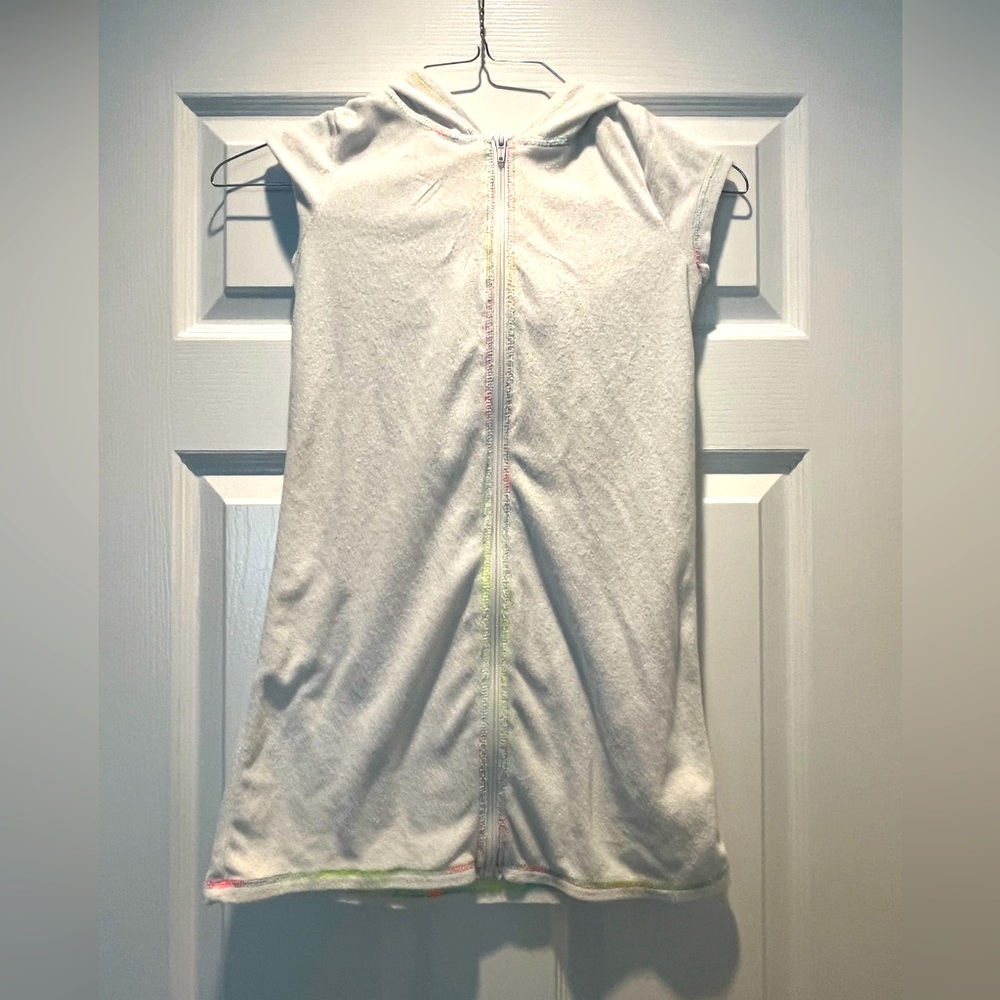 Beach coverup SO with hood Girls Size 10 white with rainbow stitching